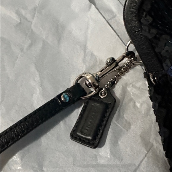 Coach Julia Black Sequin Kiss-Lock Clutch EUC - Picture 5 of 9